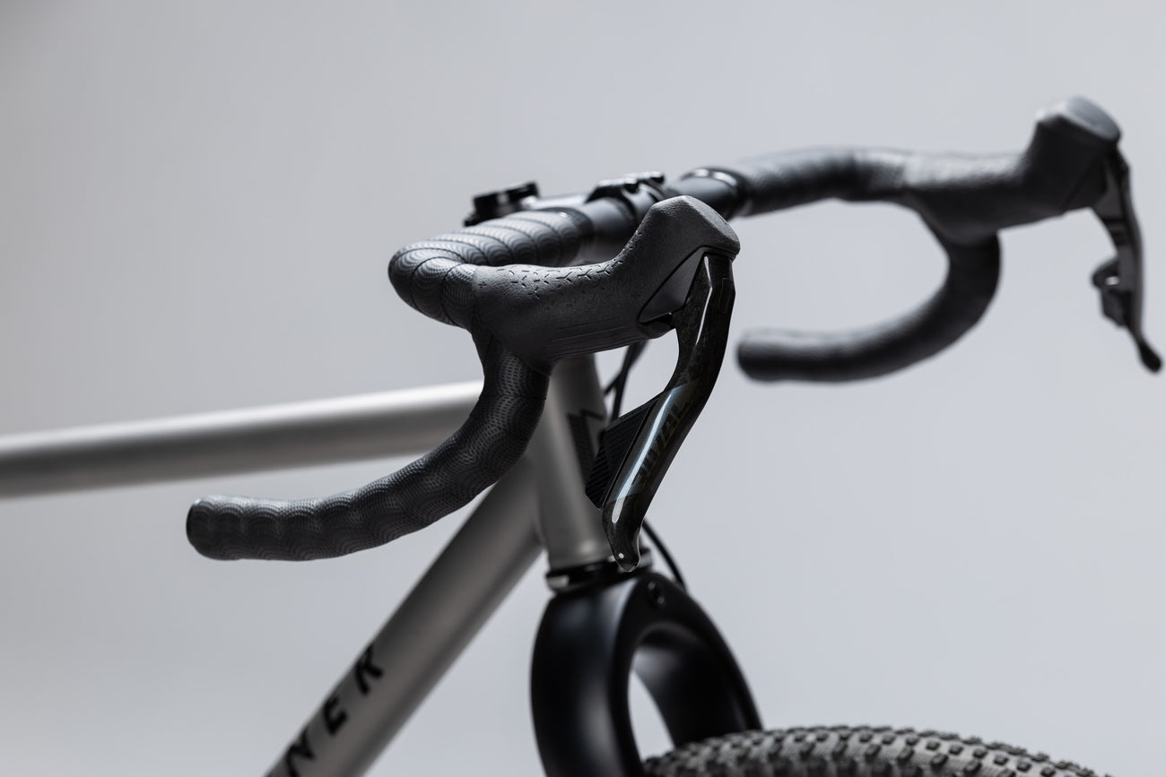 gravel bike sinnlos Refugio Podium | USA Made Titanium Gravel Bike